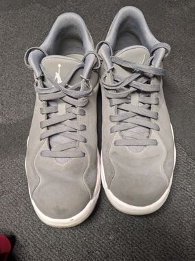 Jordan Men's Low-Top Sneakers in Gray
